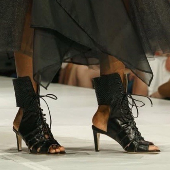 Black Genuine Leather Pumps Heels Made in Italy Size 37 EU / 6.5 US - Picture 1 of 11